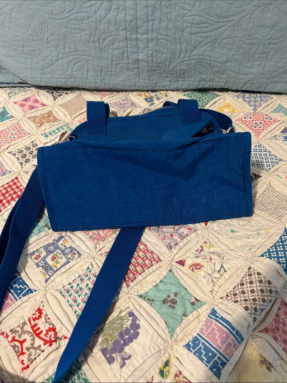 Kipling Star tote in French Blue NWT - Picture 4 of 7